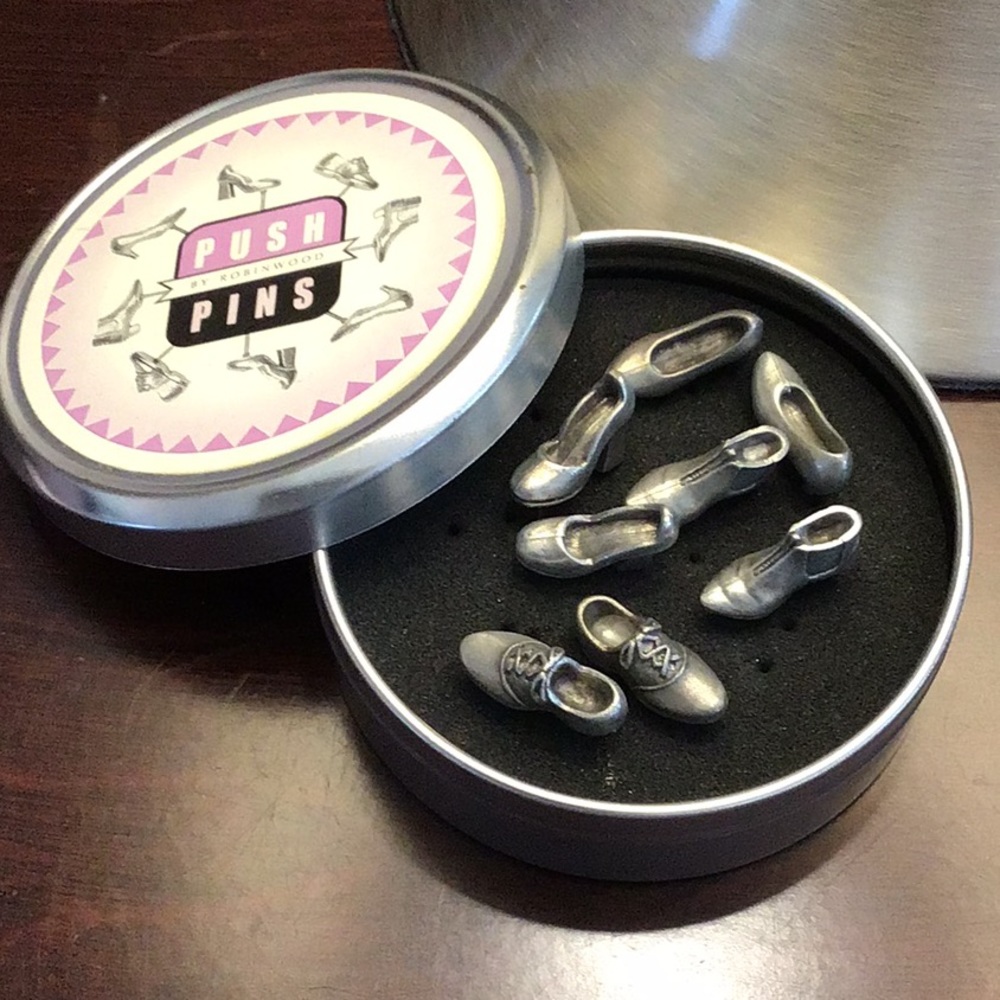 Shoe Designed Push Pins